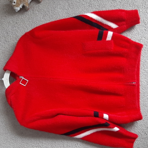 Women's Fluffy Red Warm Bomber Style Sweater Jacket Size S - Picture 2 of 14